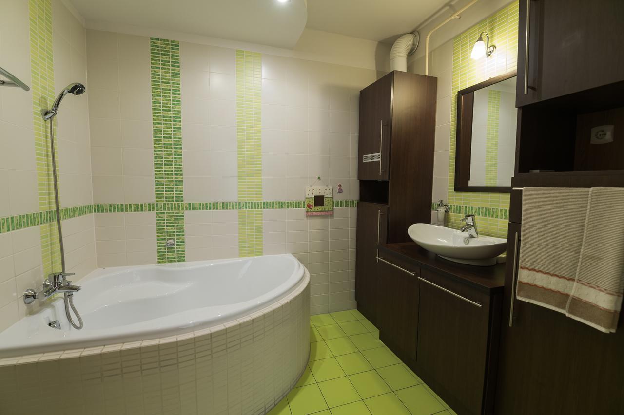 Lujzi Apartman Eger Exteriér fotografie