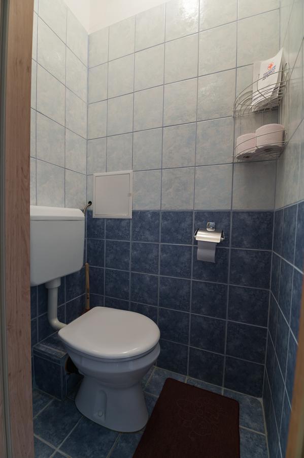 Lujzi Apartman Eger Exteriér fotografie
