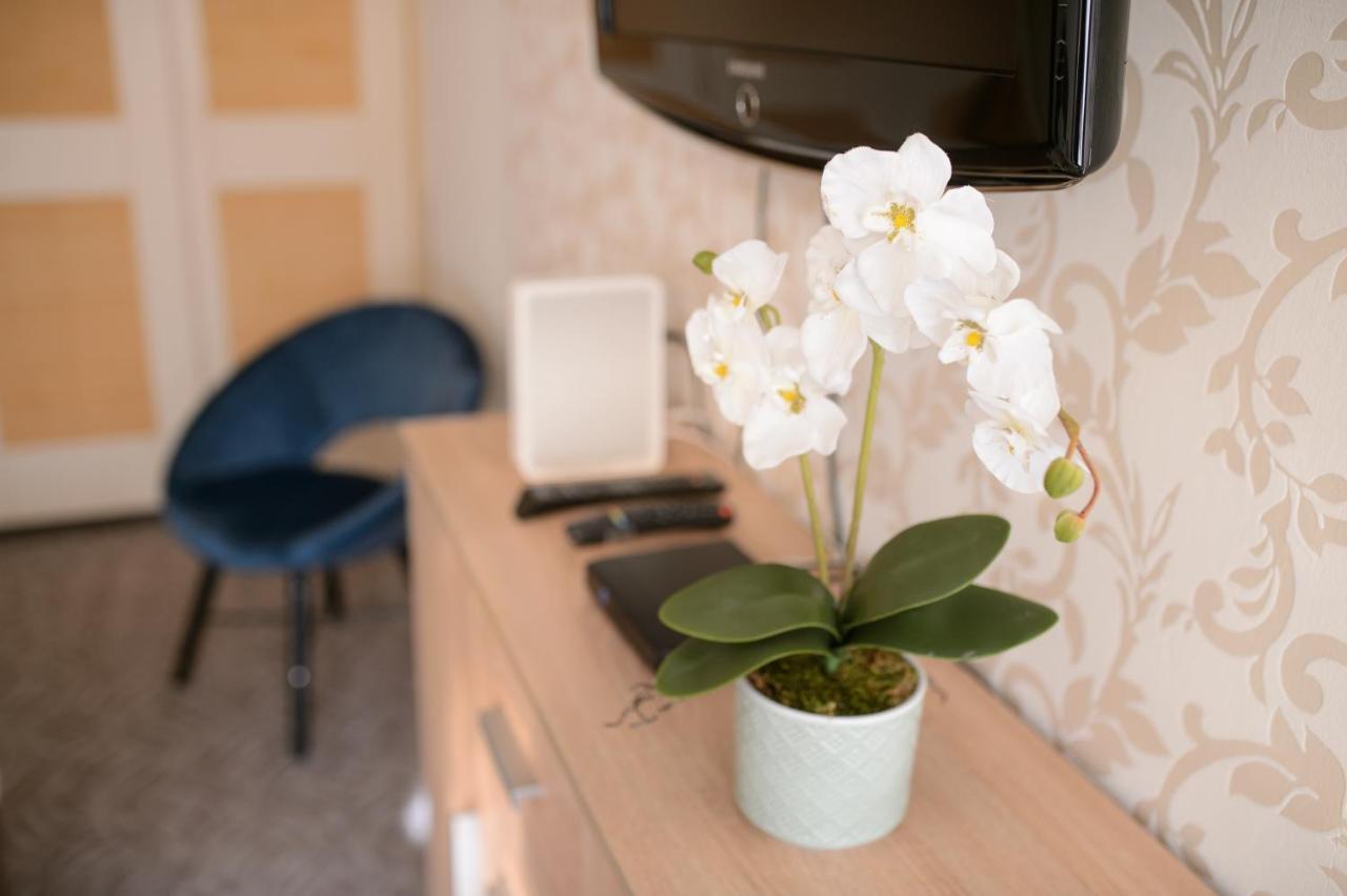 Lujzi Apartman Eger Exteriér fotografie