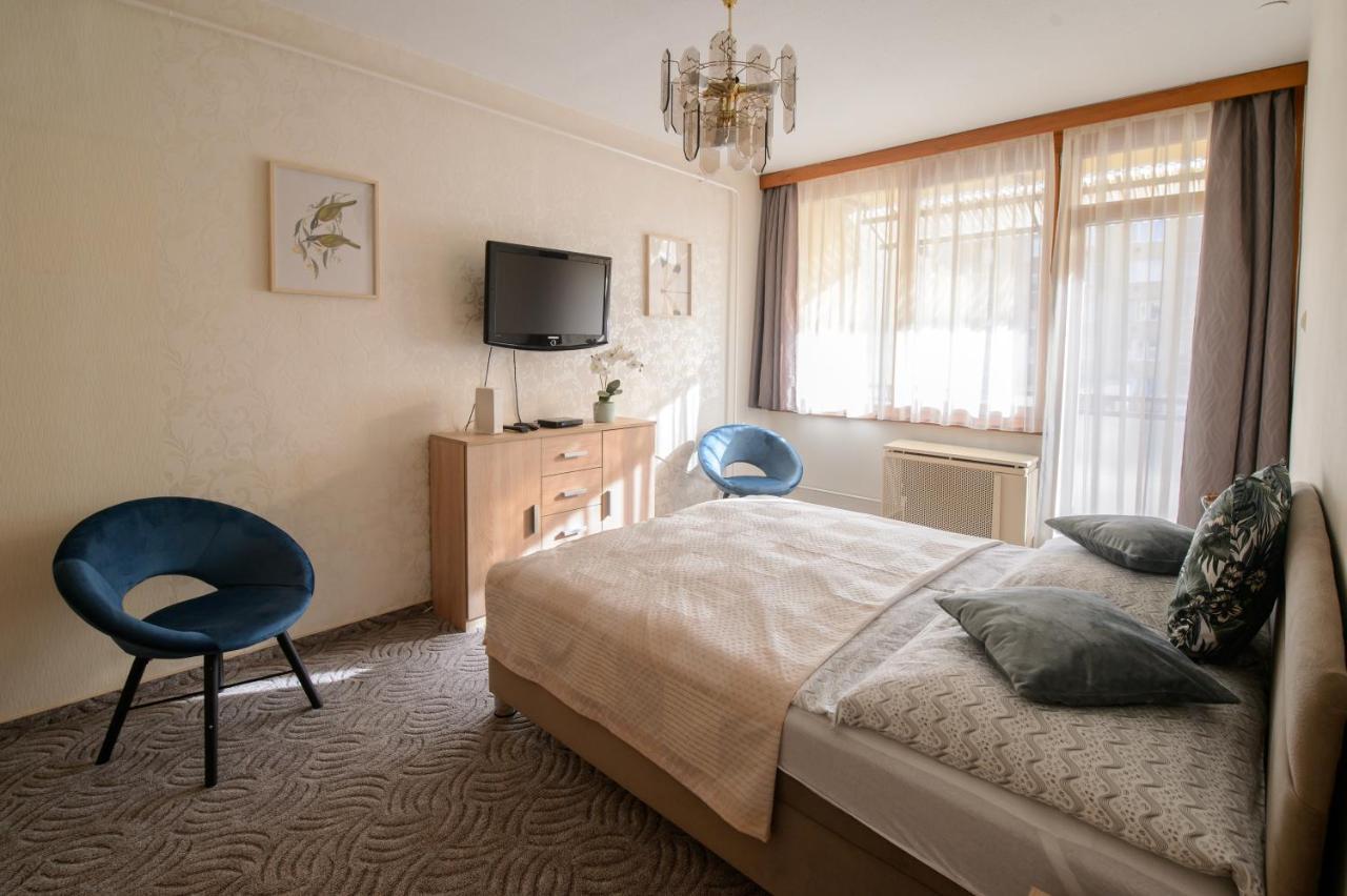 Lujzi Apartman Eger Exteriér fotografie